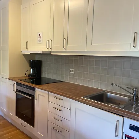 Stor Med 4 Soverom Og 2 Bad *