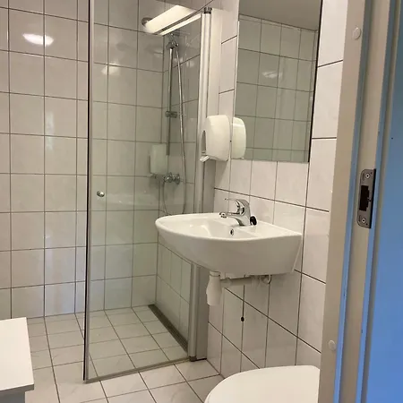 Stor Med 4 Soverom Og 2 Bad I Sentrum Apartment *